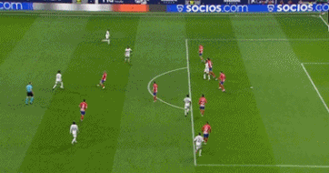 大谷翔平在 2024 年春训的首支本垒打飞行距离达 430 英尺，惊艳全场